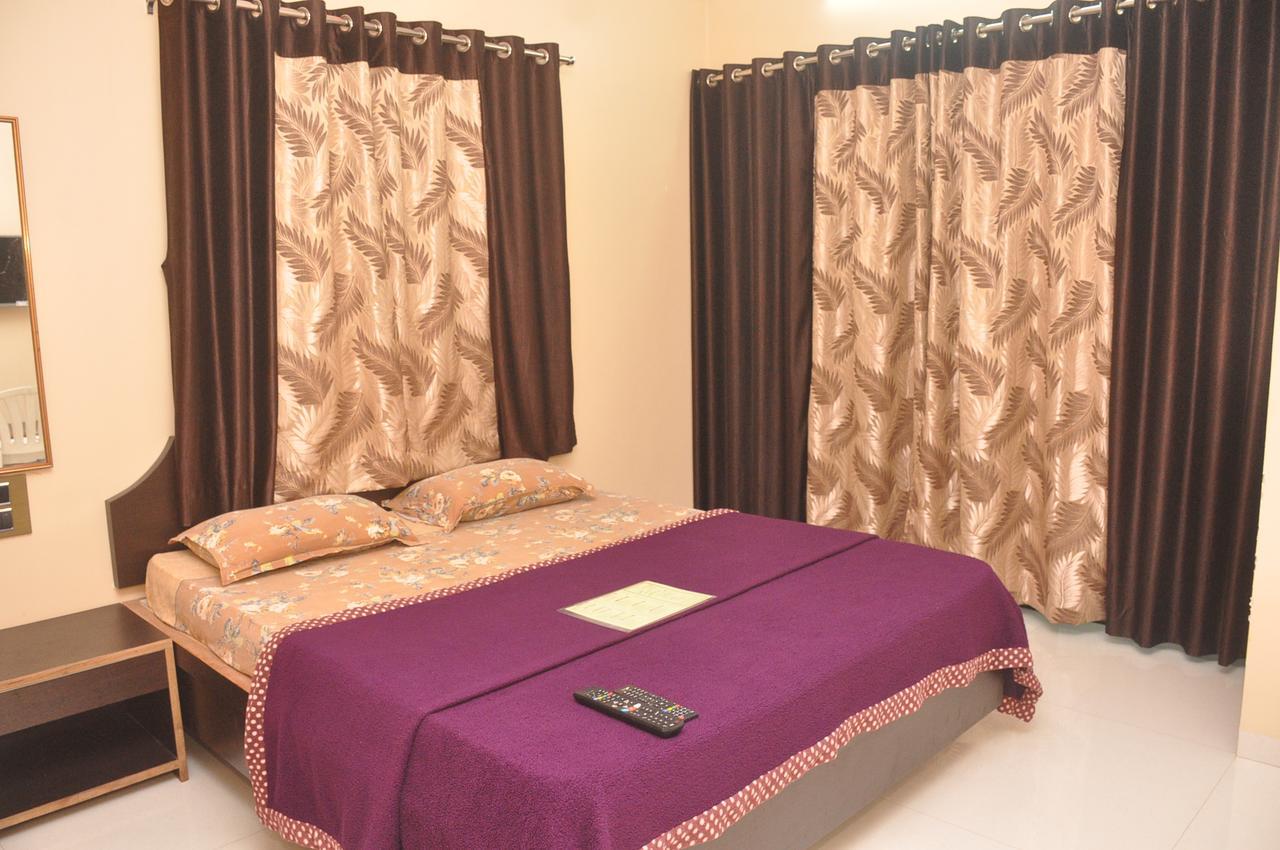 Hunjar House Hotel Panvel Bagian luar foto