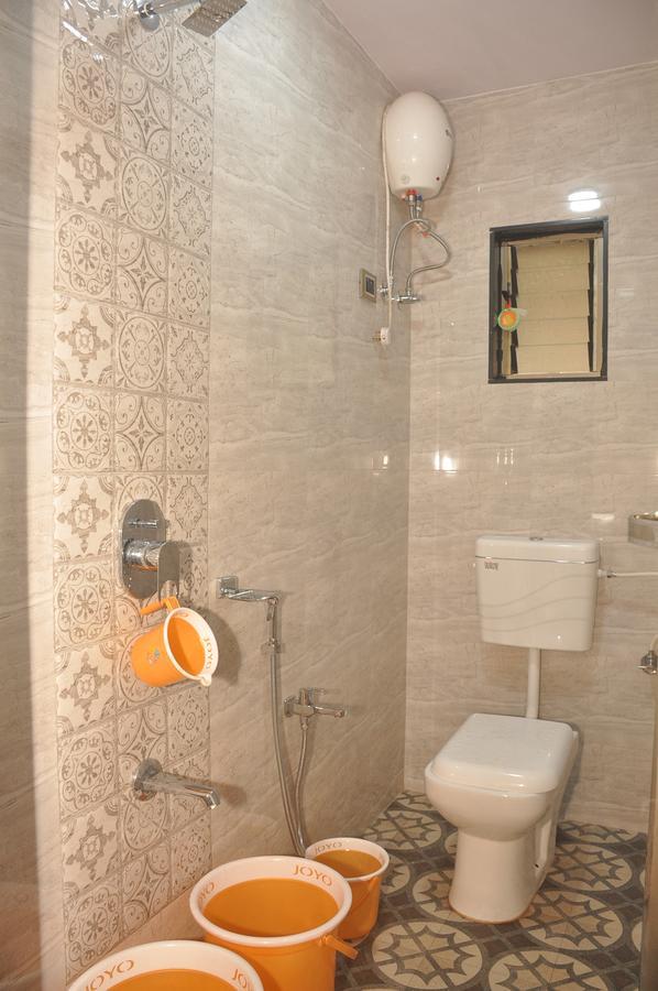 Hunjar House Hotel Panvel Bagian luar foto