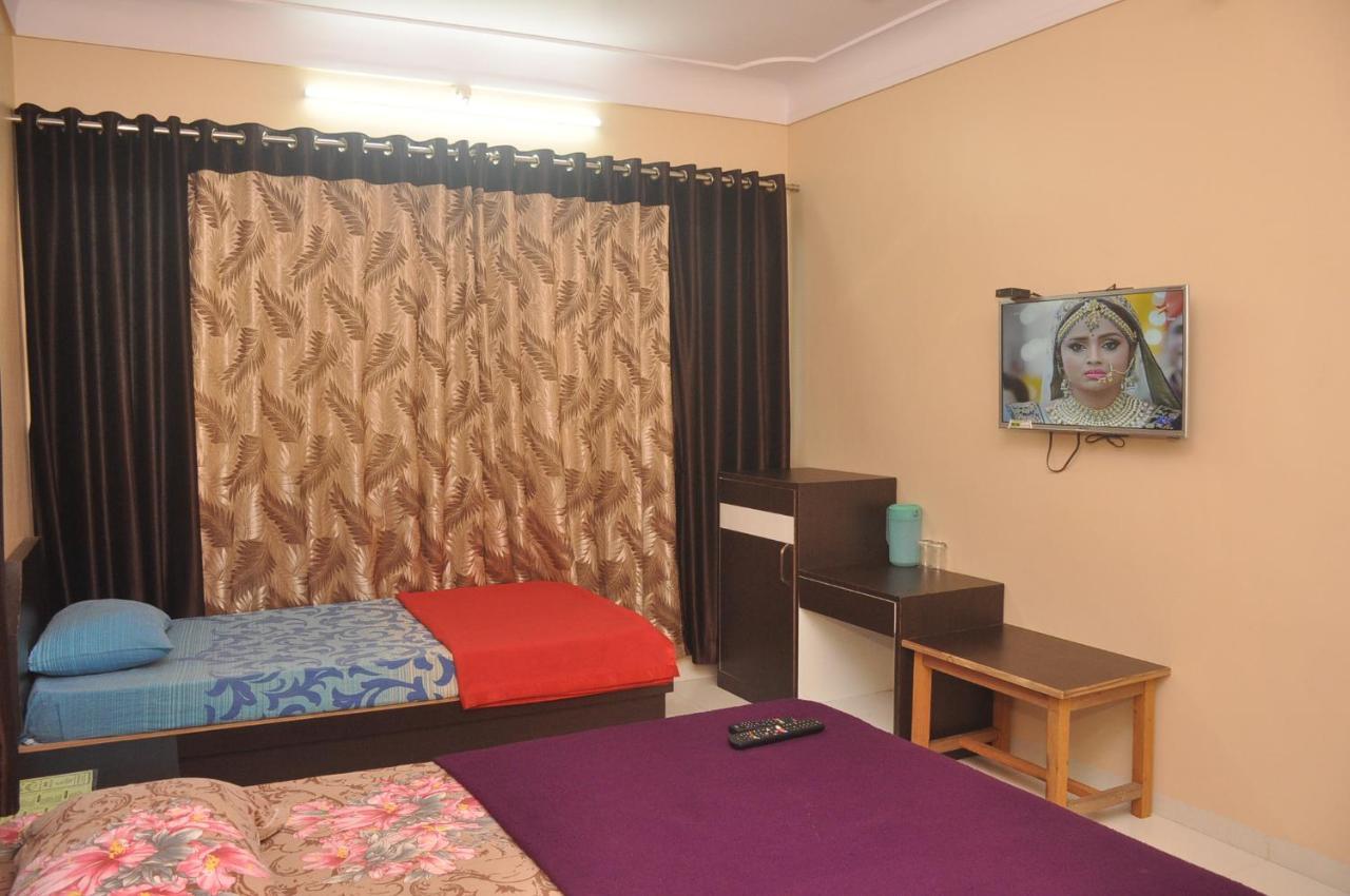 Hunjar House Hotel Panvel Bagian luar foto