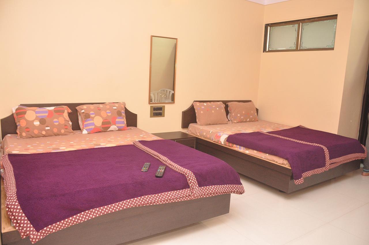 Hunjar House Hotel Panvel Bagian luar foto